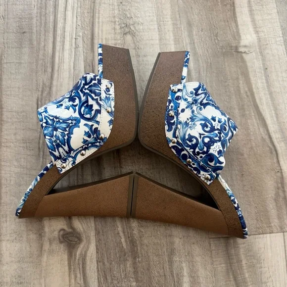 Women’s Moika Platform Sculptured Block Heel Mules - Picture 5 of 7